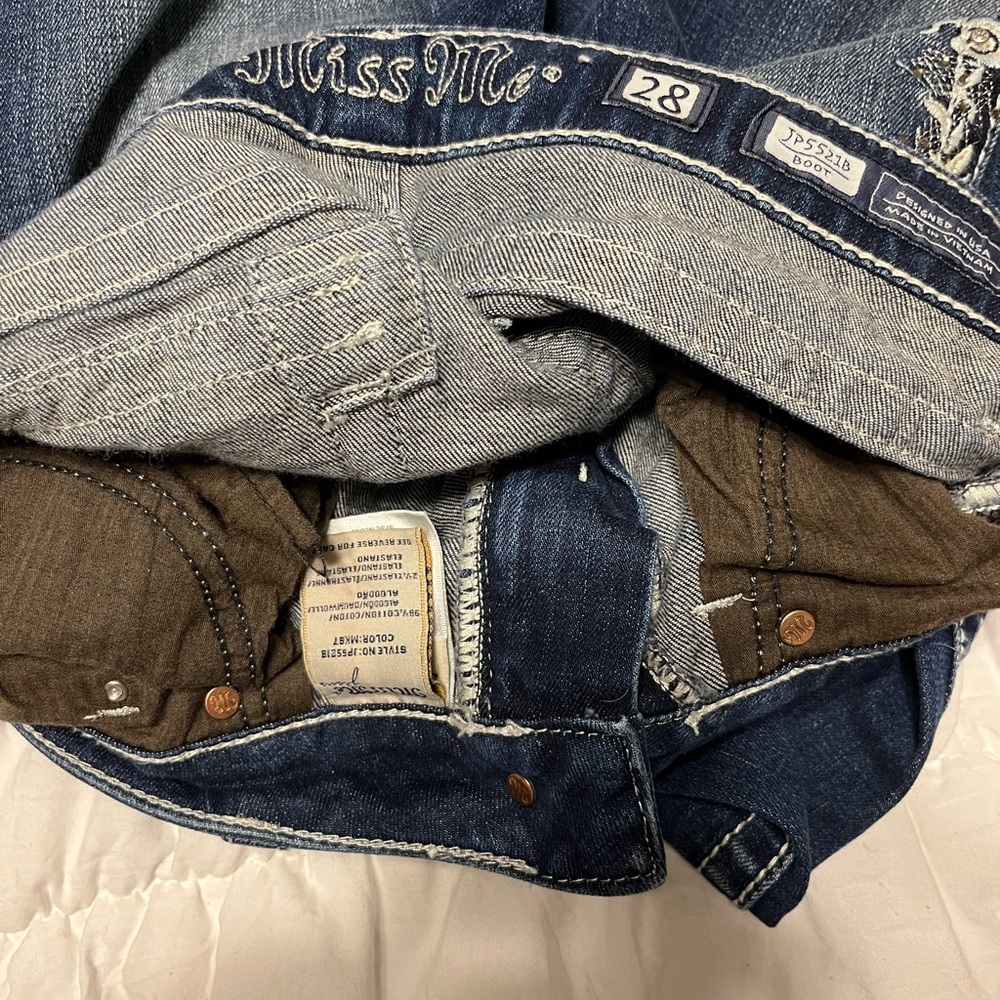 Miss me jeans. Gently worn great condition.